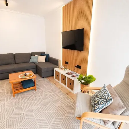 Casa Do Mike - Cozy 1 Bedroom Steps From The Appartement Nazaré